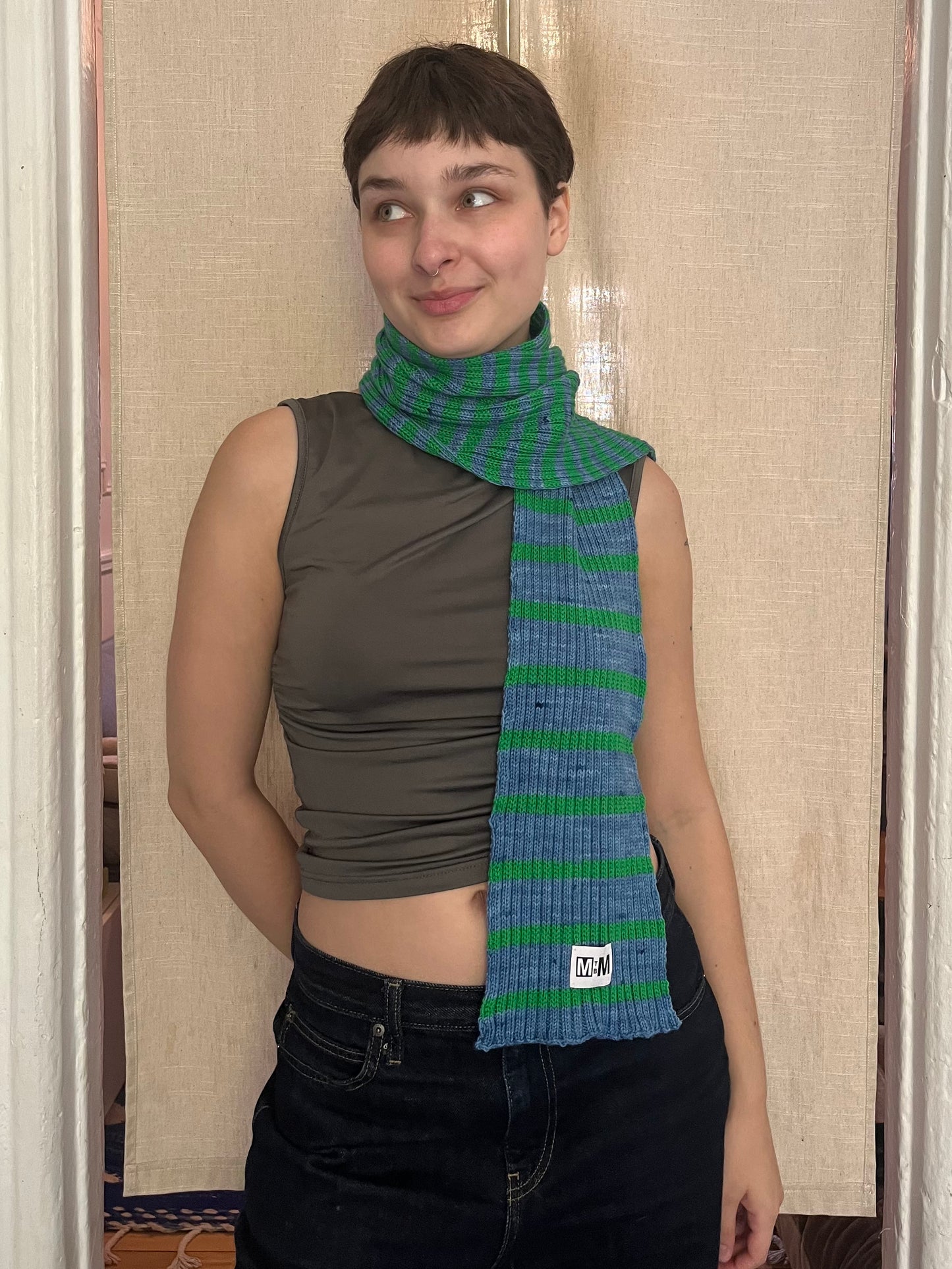 Ribbed stripped scarf