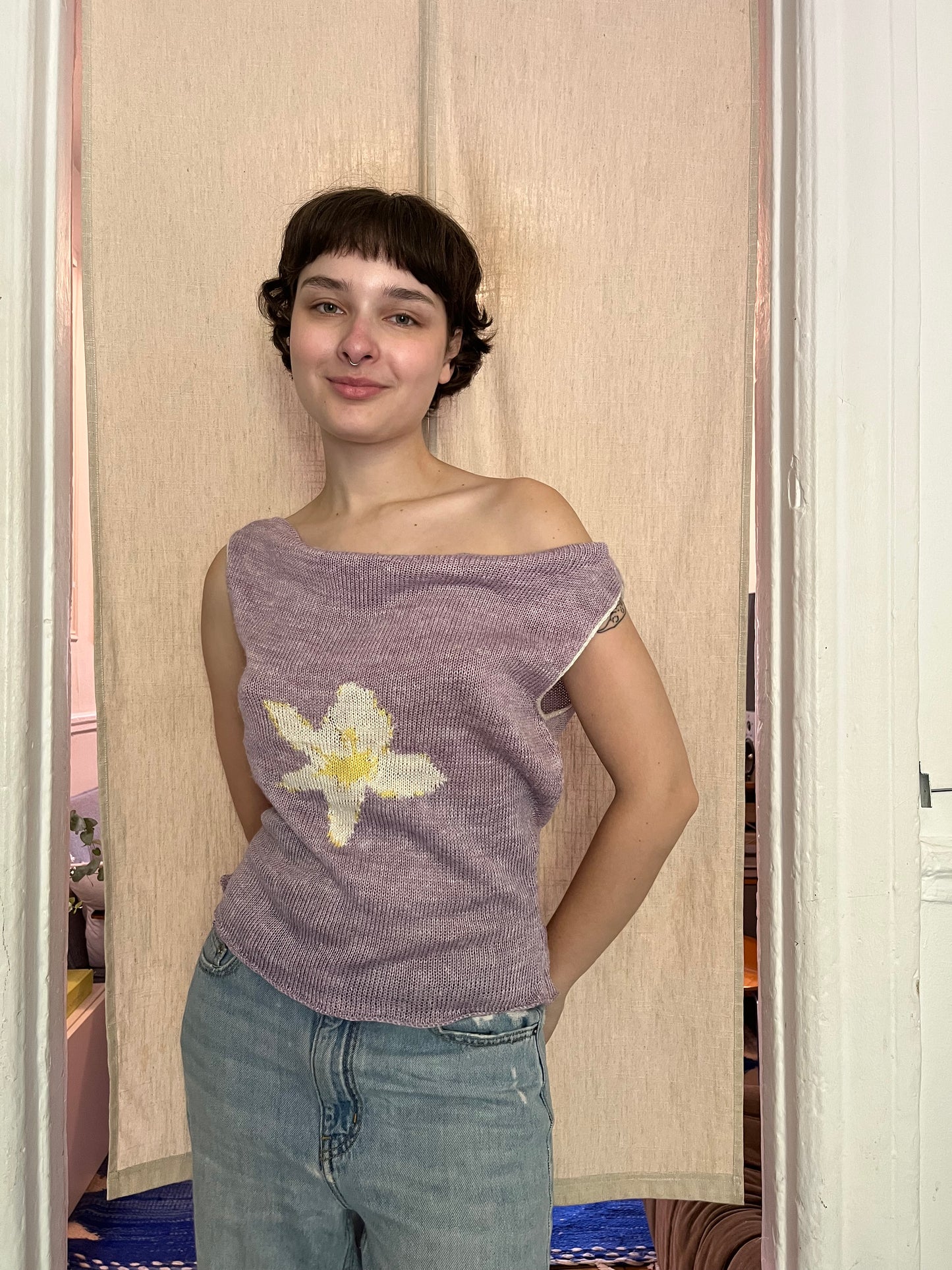 Dainty flower top