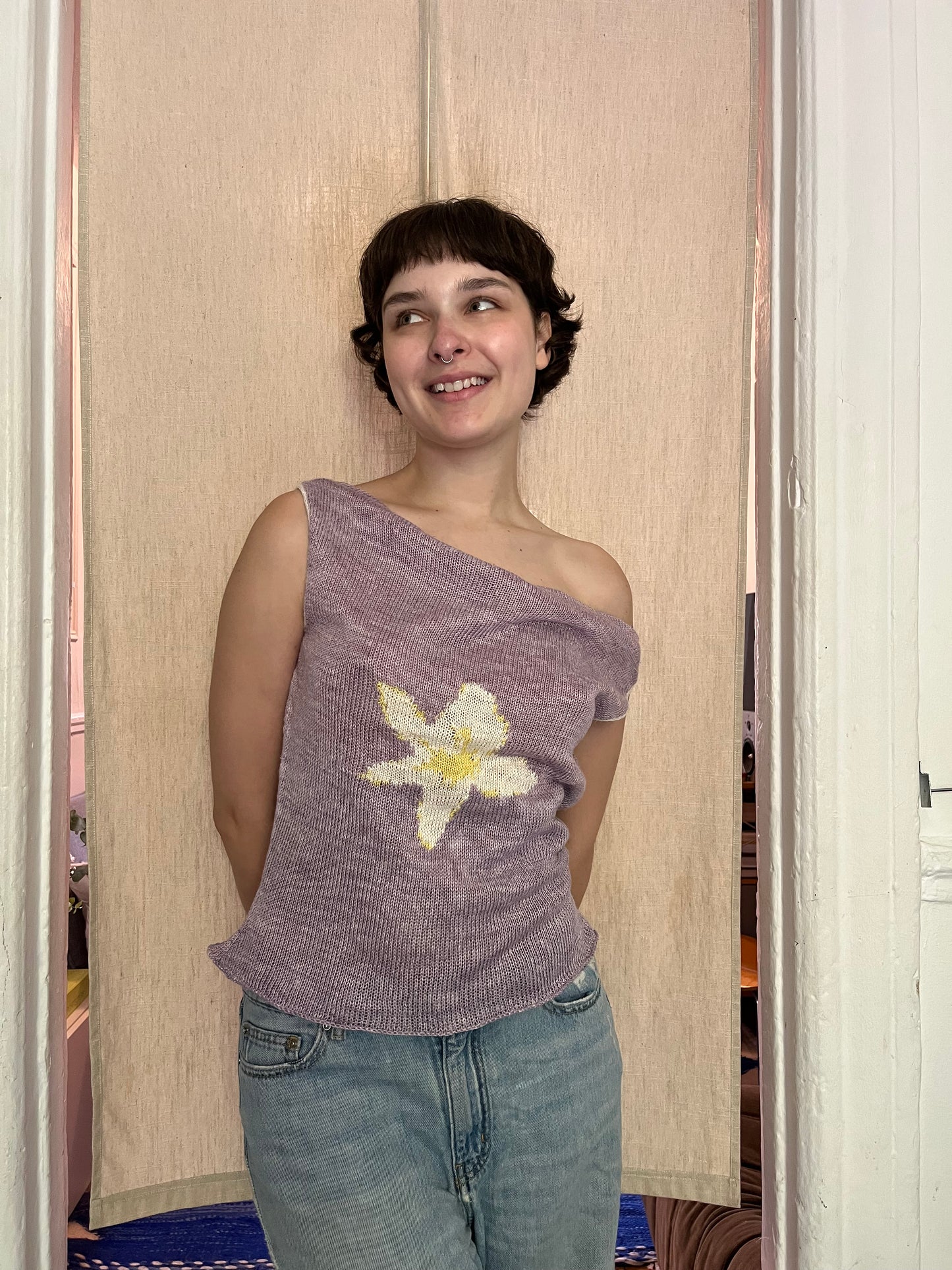 Dainty flower top