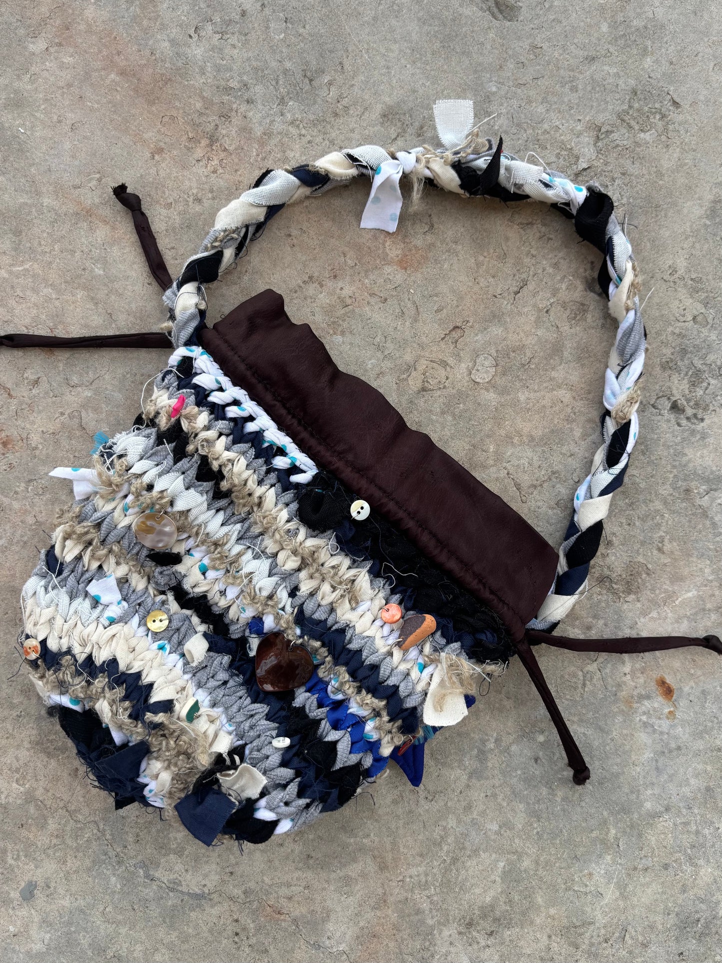 Scrappy handbag 01
