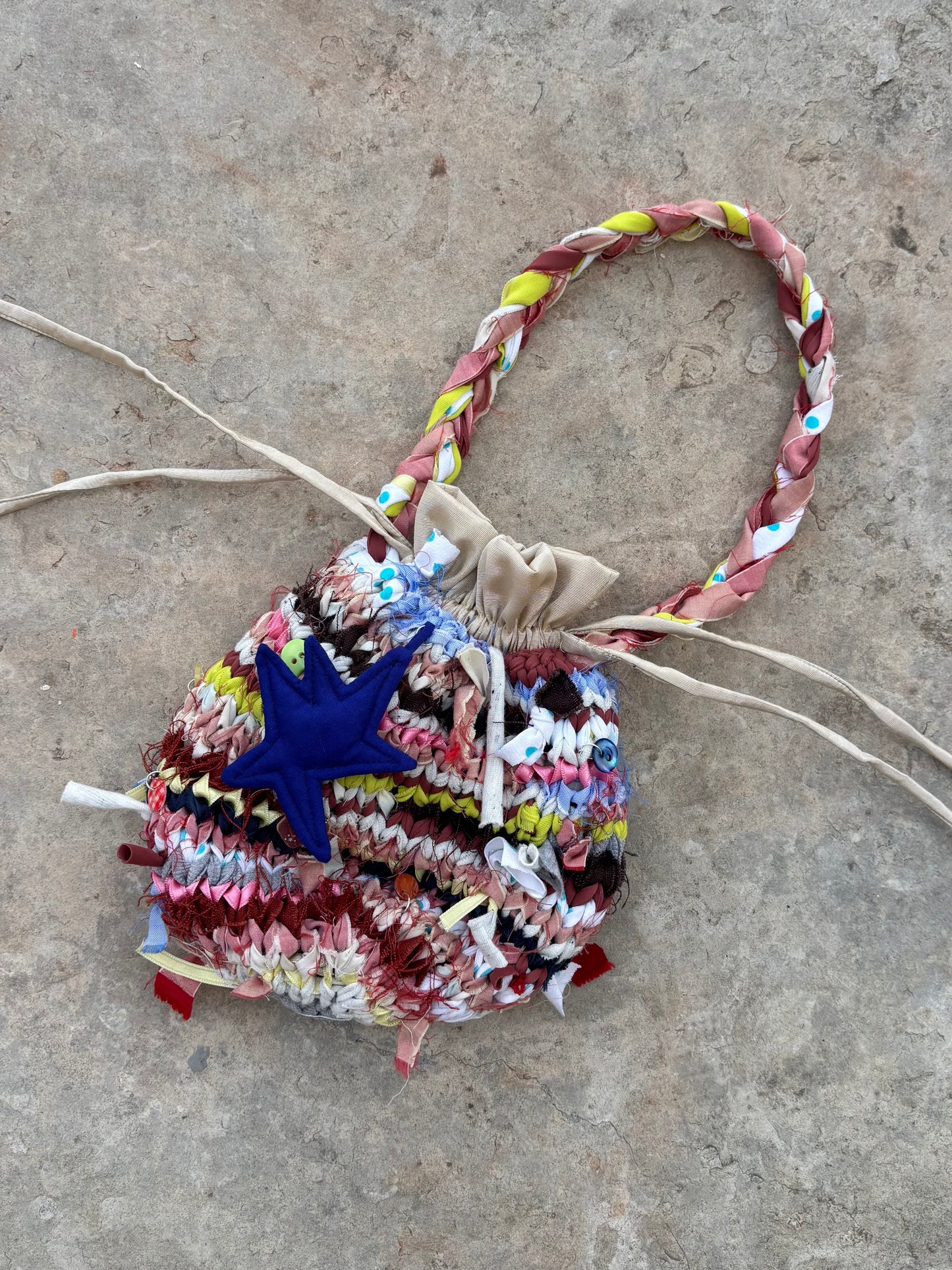 Scrappy handbag 02