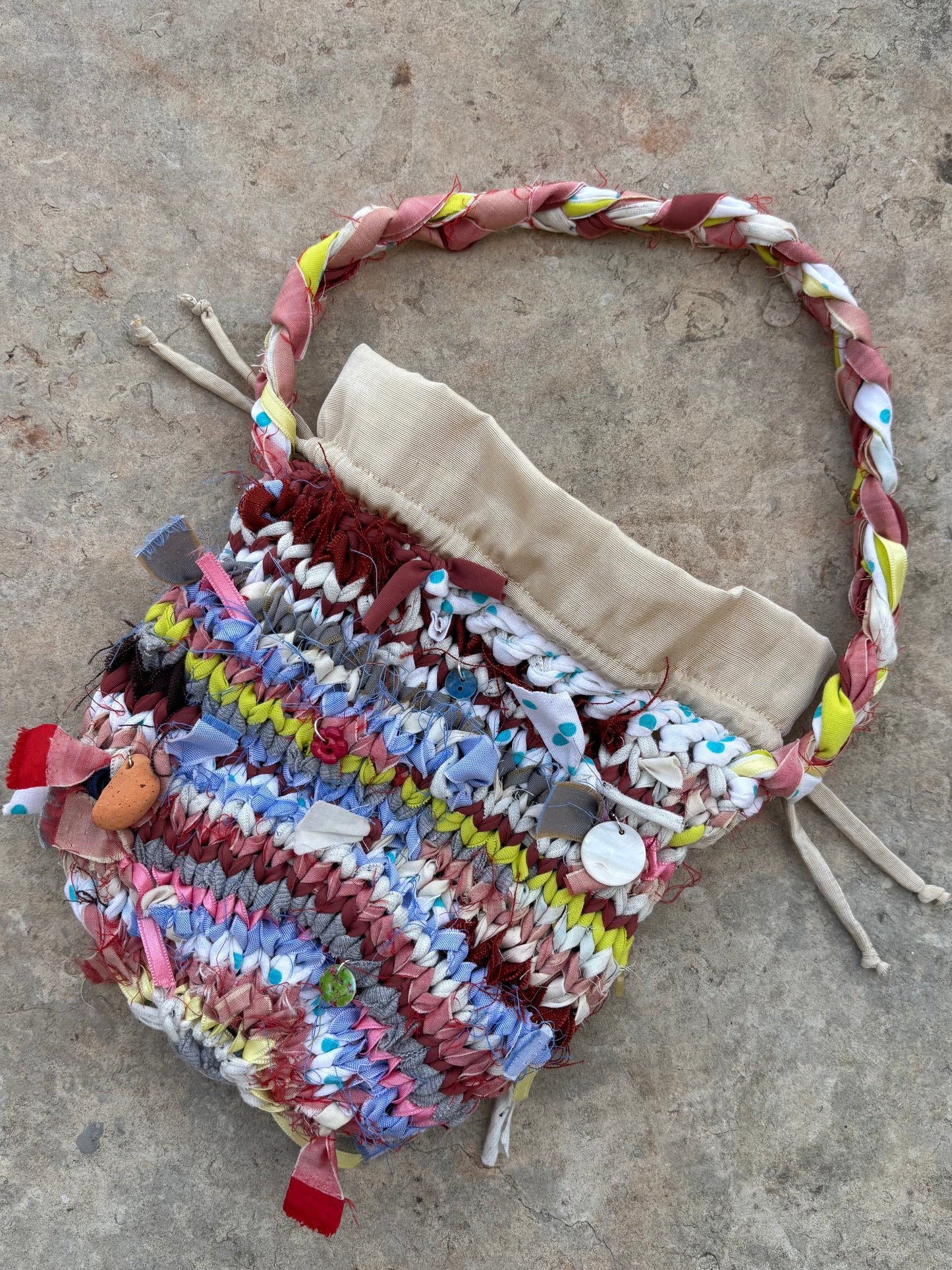 Scrappy handbag 02